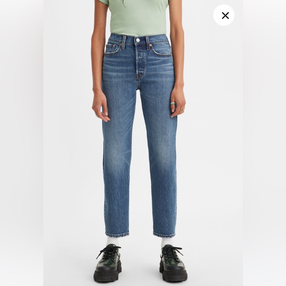 Levi’s  High-Rise Tapered Leg Jeans